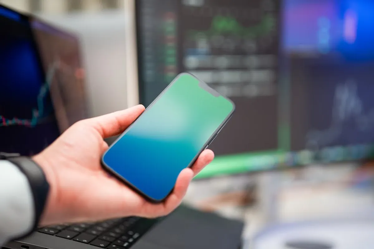 Insta Save Review: What It Is, Features, Safety, and Alternatives